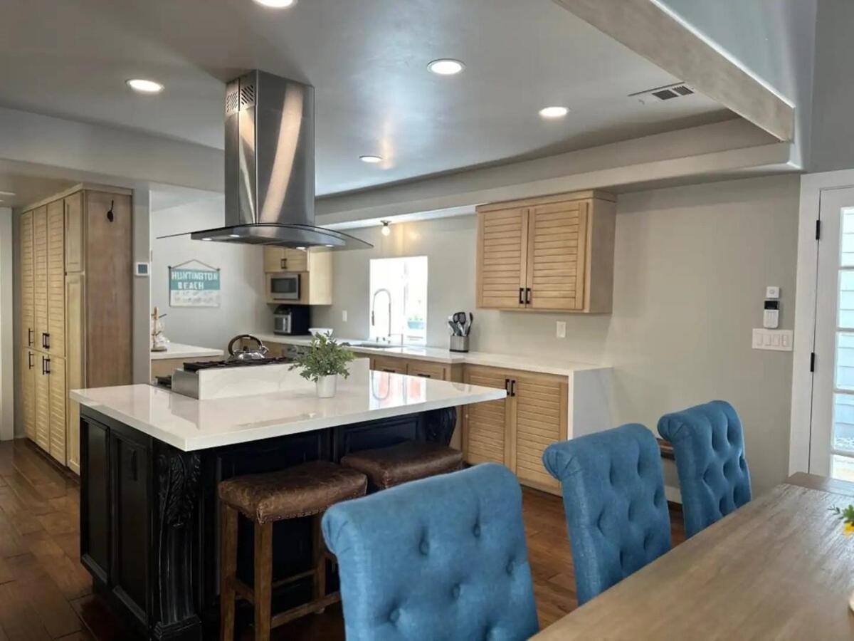 Elegant Beach Living, Just Blocks To The Sand هونتينغتون بيتش، أورانج، كاليفورنيا المظهر الخارجي الصورة